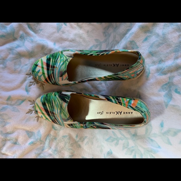 Anne Klein Shoes - Anne Klein jungle print iflex flats